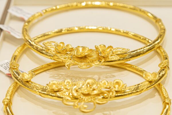 vang duc 12 06132840 600x400 - Giá Vàng Thế Giới Hôm Nay 24/9 tiến sát mốc 3.800 USD/ounce