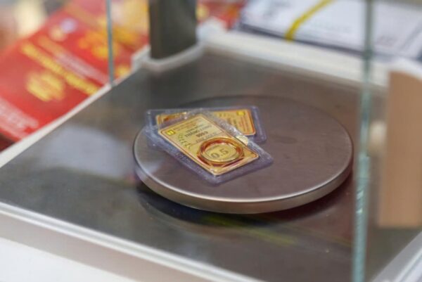 vang nhan duc 7 05453622 600x401 - Giá Vàng Trong Nước Hôm Nay 4/11: Giữ Vững Mốc 148 Triệu Đồng Dù Thế Giới Biến Động