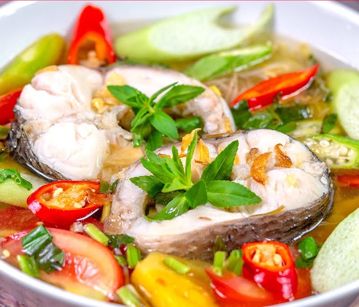 Canh cá tầm nấu chua