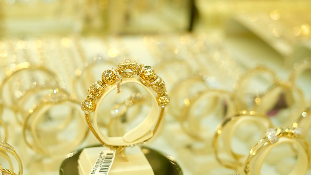 gia vang hom nay 1906 - Giá vàng hôm nay 19/6: Tiếp tục đà đi xuống